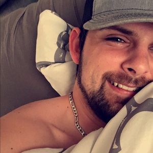 Meet your Posher, Derek